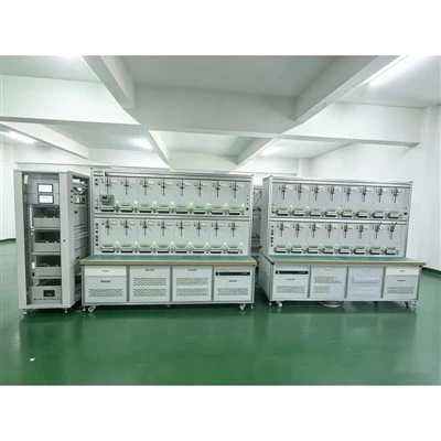 Banc de calibratge de comptadors d'electricitat